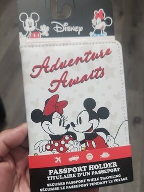 Disney Mickey & Minnie Passport Holder